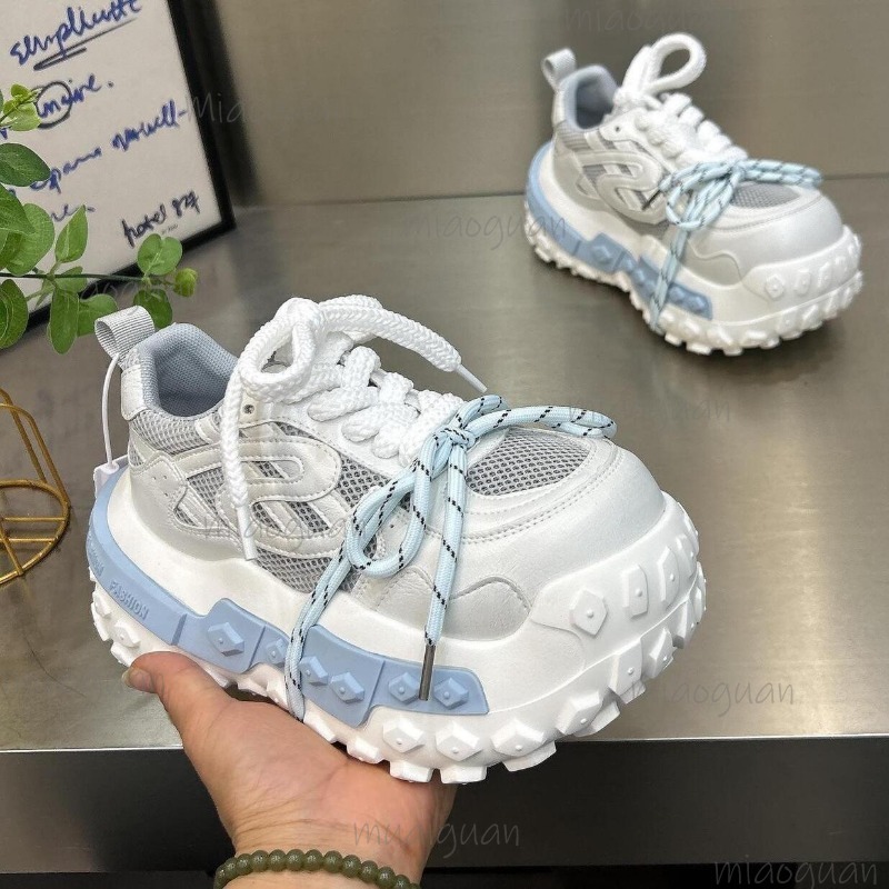 Women's Chunky Platform Dad Sn - огляд і ціна Guipure Lace Panel